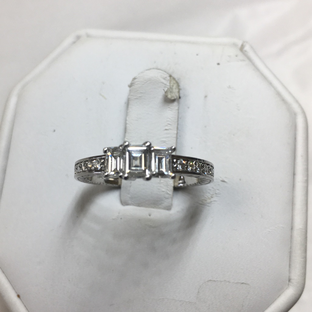Diamonds Engagement Ring White Gold